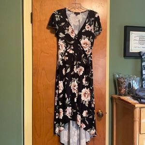 Black flower hi low dress size M